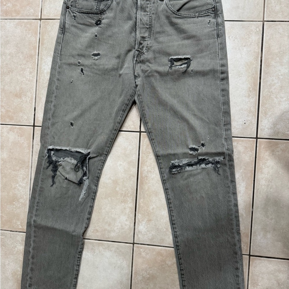 Distressed Levi’s 501 CT